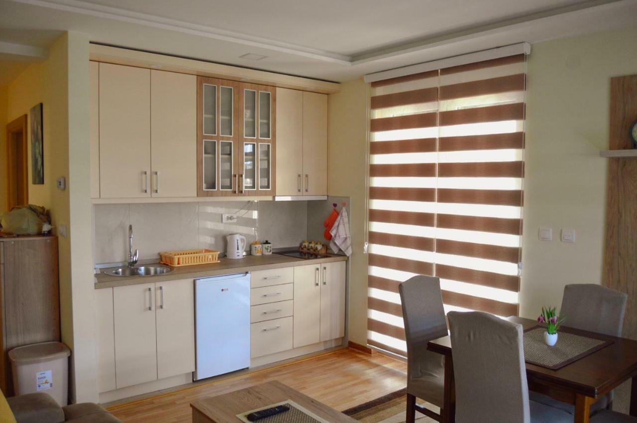 Apartman Bozur ซลาตีบอร์ ภายนอก รูปภาพ