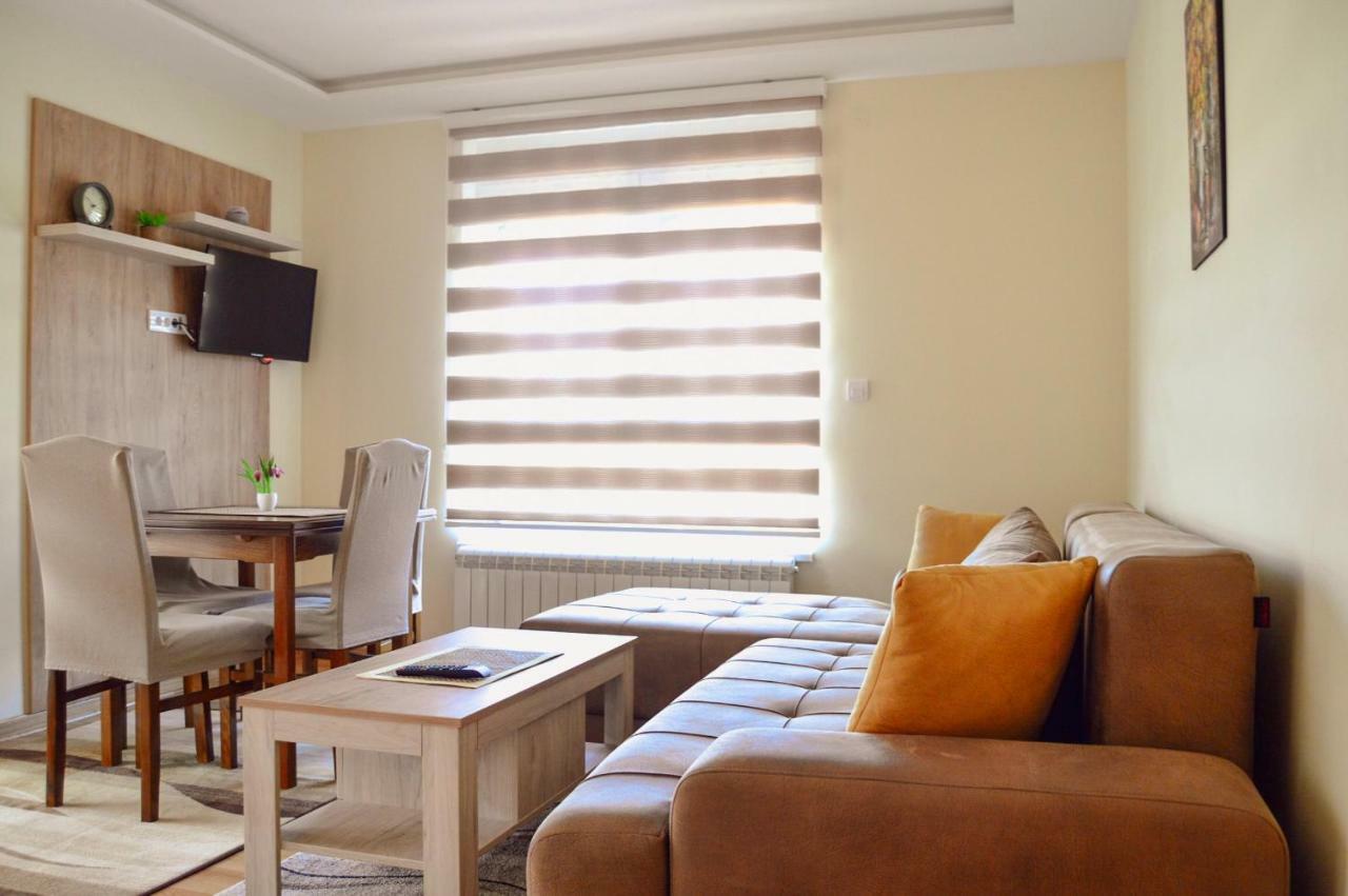 Apartman Bozur ซลาตีบอร์ ภายนอก รูปภาพ