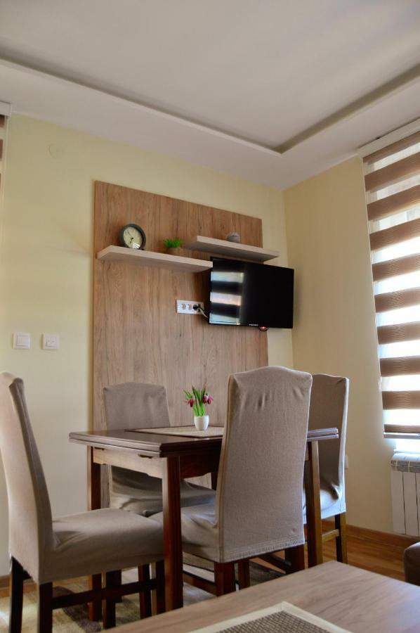 Apartman Bozur ซลาตีบอร์ ภายนอก รูปภาพ