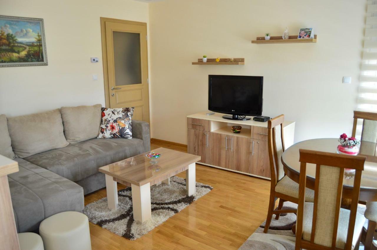 Apartman Bozur ซลาตีบอร์ ภายนอก รูปภาพ